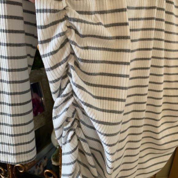 Motherhood Maternity Long Sleeved Striped Shirt L - Picture 3 of 3